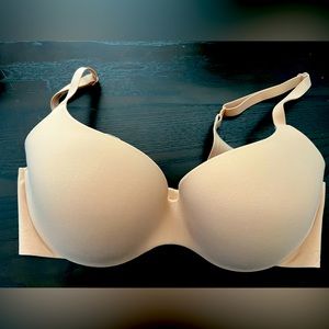 Victoria’s Secret bra new without tags